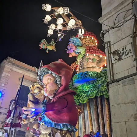 Saliscendi In Centro * 푸티냐노