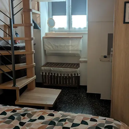 Saliscendi In Centro Apartment *