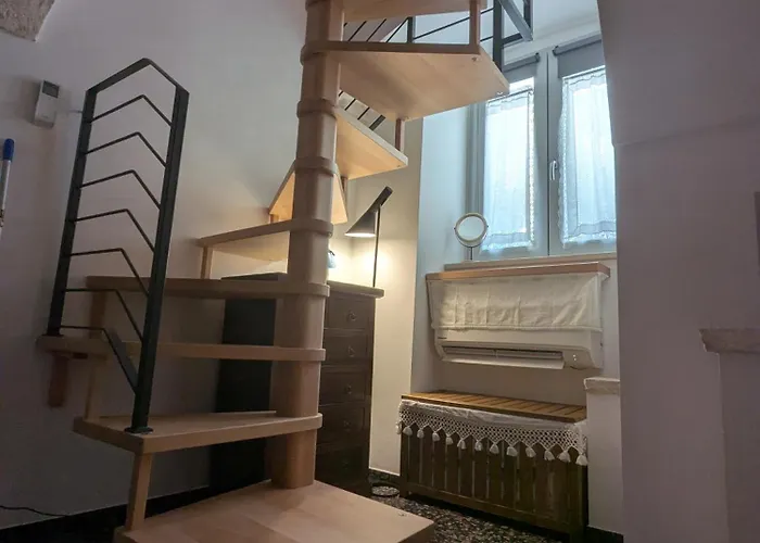 Saliscendi In Centro Apartment